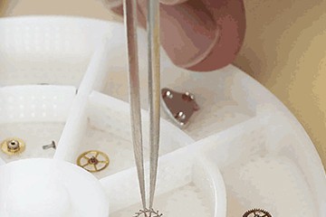 苏州欧米茄手表洗油保养中心地址